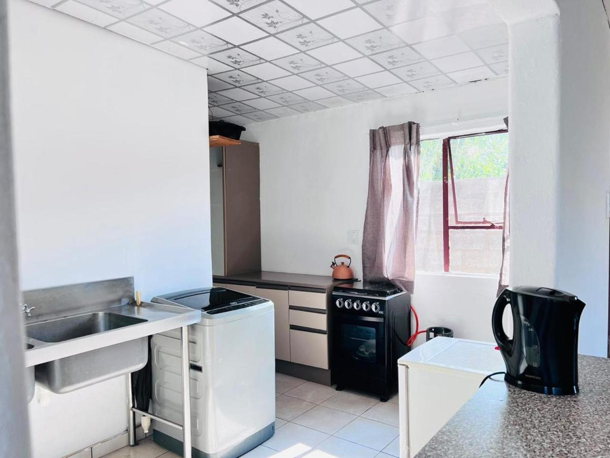 Mphatlalatsane Bnb Maseru Extérieur photo